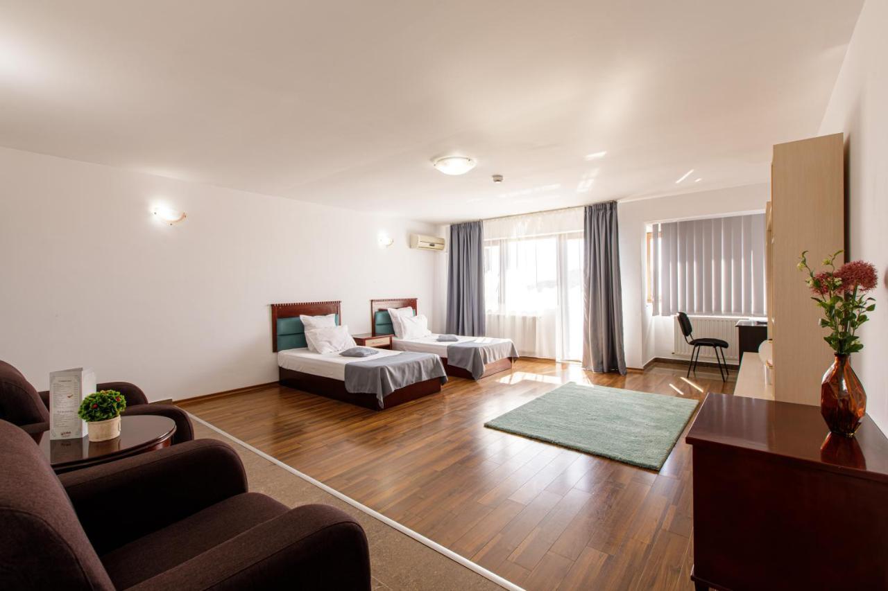 קונסטנצה Lira Pacific Aparthotel מראה חיצוני תמונה